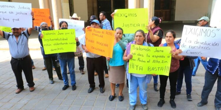 Foto: adrián Gaytán // La denuncia se hizo pública durante una conferencia de prensa, en la que representantes de San Pedro El Alto relataron los recientes hechos de violencia.