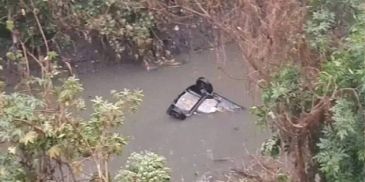 Mueren cinco estudiantes de la UNAM tras caer al Emisor Poniente en Cuautitlán; investigan causas del accidente