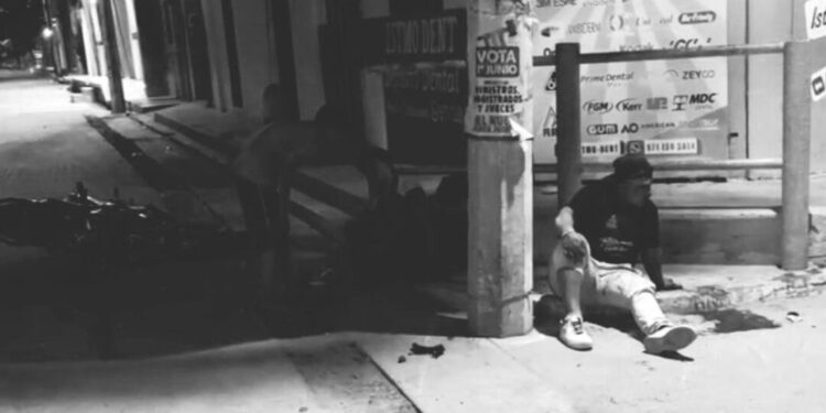 Fuerte colisión frente a conocida llantera evidencia imprudencia vial en la Segunda Sección
