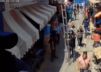 “Comando”, retira cámaras de seguridad en la Central de Abasto