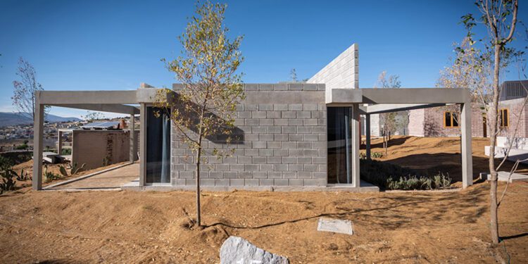 “Purgan” créditos impagables de casas; quitan loza a deudores