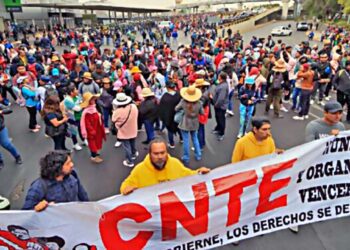 Con el paro de labores en Oaxaca, más de 80 mil escolares se quedarán sin clases por tiempo indefinido en más de 11 mil escuelas de las diferentes regiones de la entidad oaxaqueña.