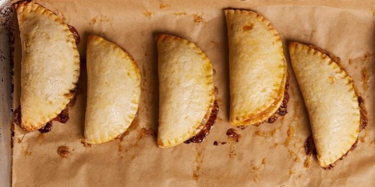 ¡Empanadas de la muerte; cocina justicia! Mujer envenena a 40 criminales en Haití y desata venganza sangrienta