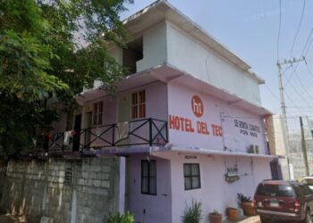 ¡Crimen en zona escolar! Asesinan a encargado de hotel junto al Tecnológico del Istmo