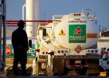 Recortará Pemex 22,050 plazas de confianza