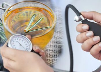 ¿Presión alta? Estos trucos caseros te ayudarán a controlarla sin medicamentos
