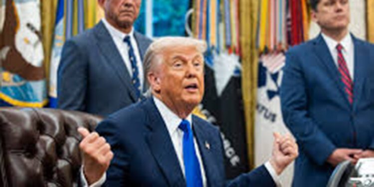 Amenaza Trump con terminar el T-MEC
