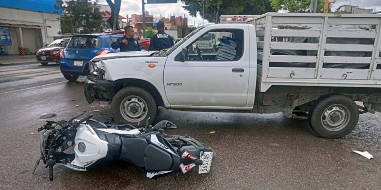 Ambas unidades quedaron a disposición de las autoridades.