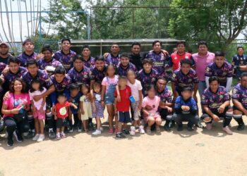 Fotos: Leobardo García Reyes // Costeños son los campeones de Ascenso de la Liga San Antonio Abad.