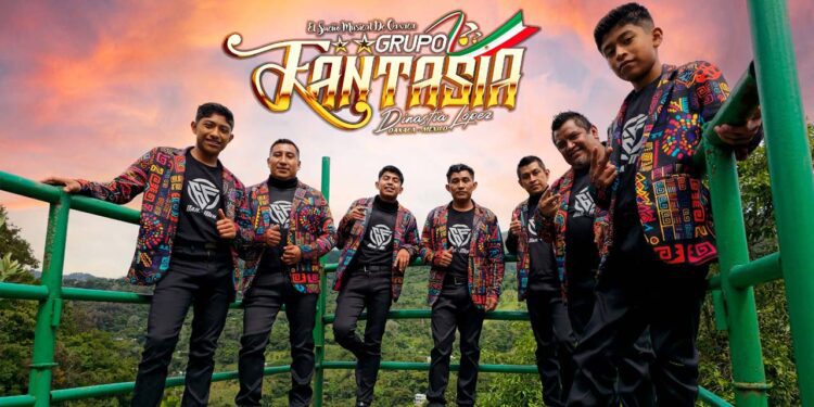 Con su música versátil han recorrido varios estados y homenajeando a grandes grupos de antaño y contemporáneos.