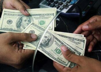 Durante el mes de abril, la llegada de divisas desde Estados Unidos presentó una ligera caída a nivel nacional.