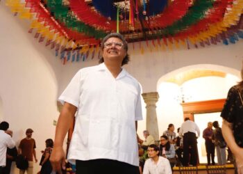 Esta obra la pueden visitar en Crespo esquina Morelos de 11 a 18 hrs. todos los días.