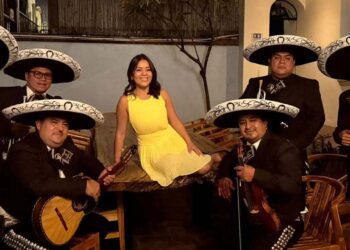 Felicitaciones por su cumple a la guapísima Isabel López.