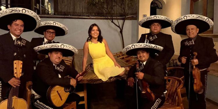 Felicitaciones por su cumple a la guapísima Isabel López.