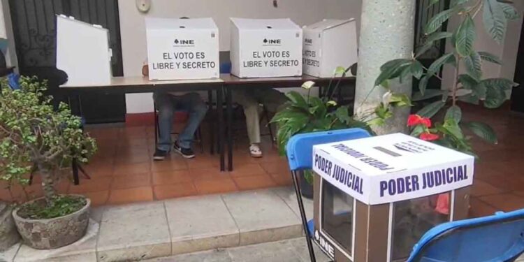 Foto: Adrián Gaytán // La elección judicial de este domingo se caracterizó por la baja participación ciudadana.