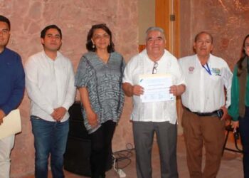 Foto: IGAVEC // Llevaron a cabo la conferencia “Huajuapan convirtiéndose en Villa” en el marco de los 182 años de este acontecimiento.