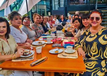 Fotos: Rubén Morales // La festejada agradeció a sus amigas su presencia y su cariño este día tan especial.