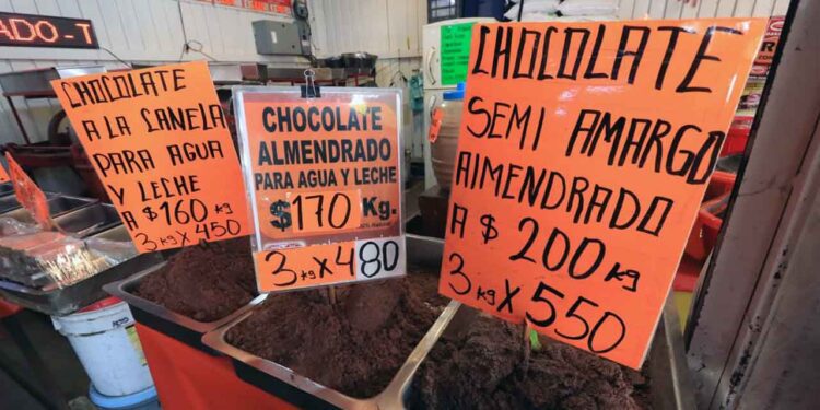 Foto: Adrián Gaytán // Los comerciantes coincidieron en que 2024 registró los precios más altos del cacao y chocolate.