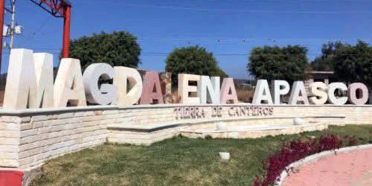 Fotos: Omar Maya // En Magdalena Apasco se realiza cada año la Feria de la Cantera Guelaguetza, en el mes de julio.