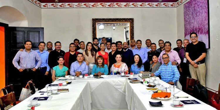 Fotos: Rubén Morales // Se realizó el desayuno de Negocios "Lideres Empresariales Networking".
