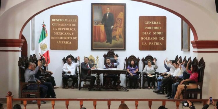 Foto: Adrián Gaytán // Aprueban la medida de apoyo fiscal a contribuyentes que no han podido regularizar su situación por falta de recursos.