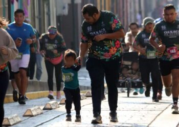 Foto: Leobardo García // Clubes deportivos e instituciones educativas organizaron actividades en conmemoración a los padres de familia.