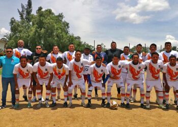 Fotos: Leobardo García Reyes // Unión es el bicampeón de Mayor de la Liga de San Antonio de la Cal.