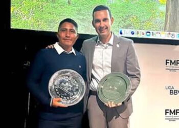 Darío Cortés fue reconocido como el mejor arbitro asistente.