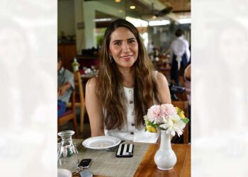 Fotos: Rubén Morales // Edna Benavides agradeció a sus amigas por acompañarla en la celebración.