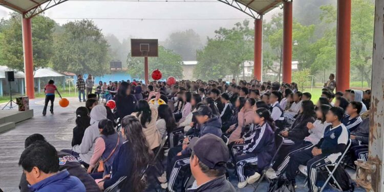 El evento se realizó de 12 a 14 horas.