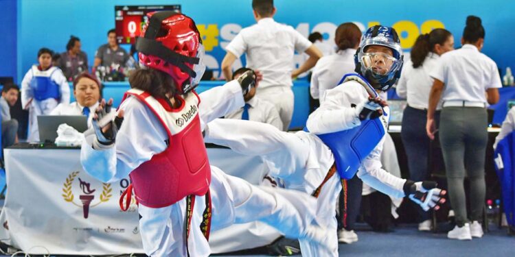 Oaxaca sumó tres medallas en el primer día de combate del Tae Kwon Do.