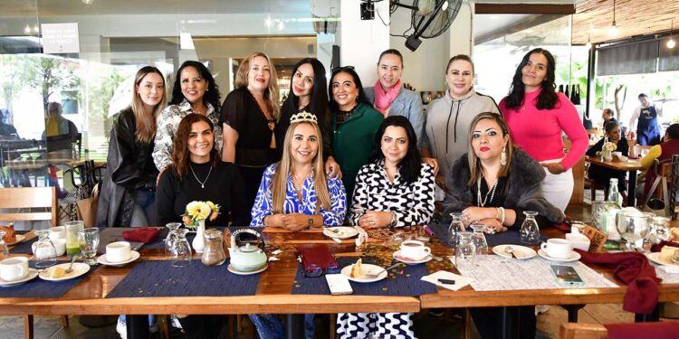 Fotos: Rubén Morales // Para celebrar un año más de vida de Magda Morales se organizó un ameno festejo que reunió a sus grandes amigas.