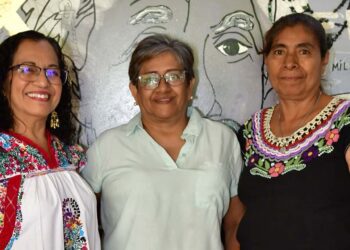 Fotos: Rubén Morales // Sus amigas la agasajaron y le desearon lo mejor en su cumpleaños.
