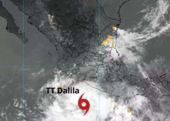Actualmente, la tormenta representa un riesgo bajo para la población.