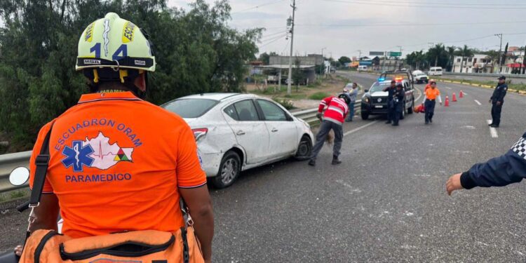 El conductor quedó lesionado, pero no fue necesario su traslado al hospital.