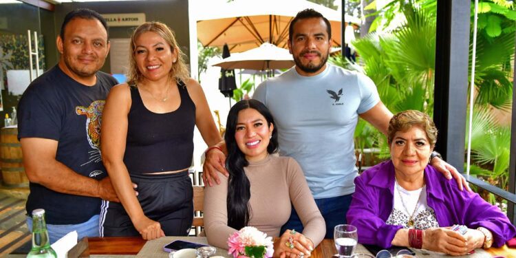 Fotos: Rubén Morales // Fernando Cruz Porras, Janne Díaz Ordaz, Edith Díaz Ordaz, Filo Cuevas y Edith Vásquez.