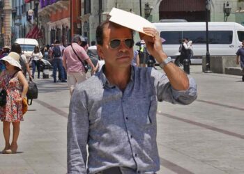 Foto: Archivo el Imparcial // Piden evitar la exposición prolongada al sol, mantenerse en lugares frescos, hidratarse con agua simple potable, consumir frutas y verduras y no consumir bebidas alcohólicas.