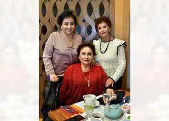 Foto: Rubén Morales // Maru Reyes, Irene Díaz y Tethé Villanueva.