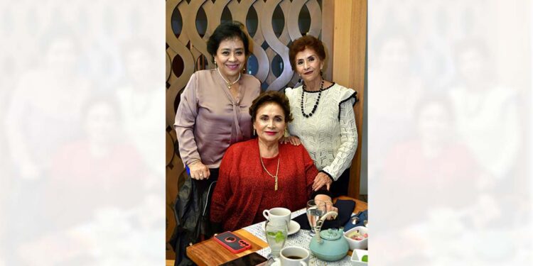 Foto: Rubén Morales // Maru Reyes, Irene Díaz y Tethé Villanueva.