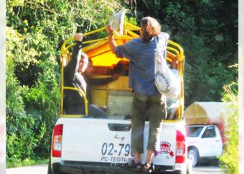 Llegan los primeros turistas a Huautla de Jiménez.