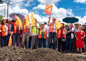 Foto: cortesía // Autoridades estatales y municipales anuncian obras sociales en cuatro agencias de Oaxaca de Juárez: Guadalupe Victoria, Trinidad de Viguera, Pueblo Nuevo y San Luis Beltrán.