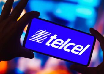 Quitarle un pelo a un gato; multan con 1,782 mdp a Telcel de Slim