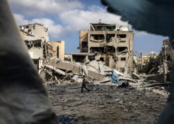 Pese al optimismo de Trump, el anuncio ocurrió unas horas después de que Irán disparara contra una base estadounidense en Qatar.
