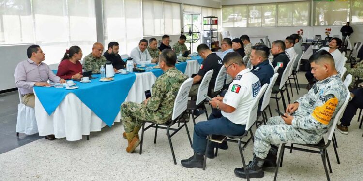 Acuerdan el reordenamiento del transporte público en Juchitán