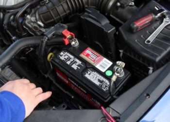 ¿Cómo arrancar tu coche sin cables? Soluciones efectivas para baterías descargadas