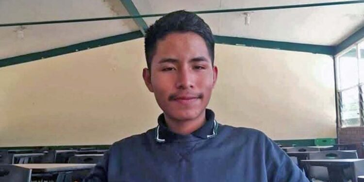 Buscan a joven que salió de Juxtlahuaca a la capital.