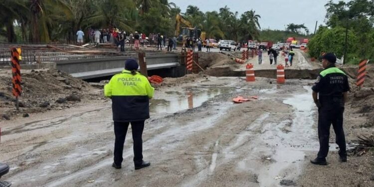 Tormenta tropical Dalila deja incomunicada la carretera Acapulco–Pinotepa