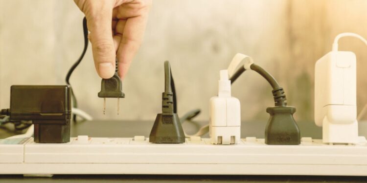 “Apaga, desconecta y cuida”: nueva campaña por alto consumo eléctrico