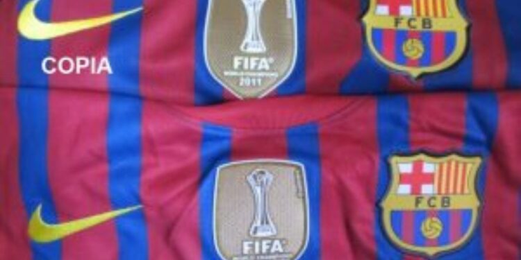 Cómo Identificar Réplicas de Calidad al Comprar Camisetas Fútbol Baratas