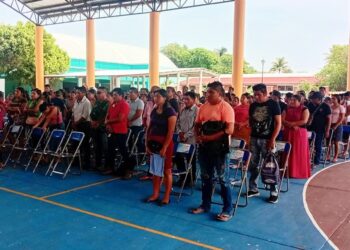 Reabren padres planteles en San Mateo del Mar; irritación de la S-22